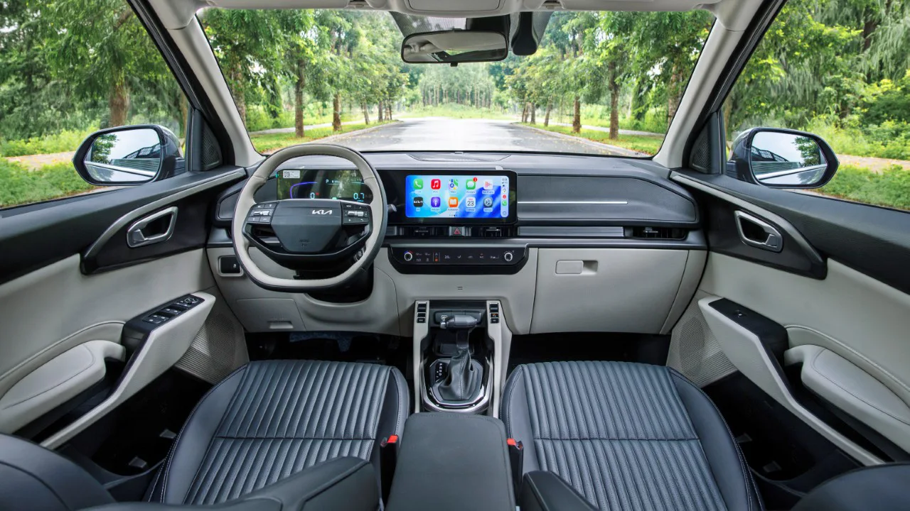 KIA Carens Clavis